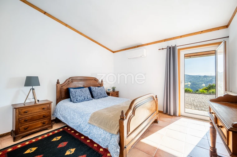 Quinta T3 para Venda em Oliveira do Douro Foto 14