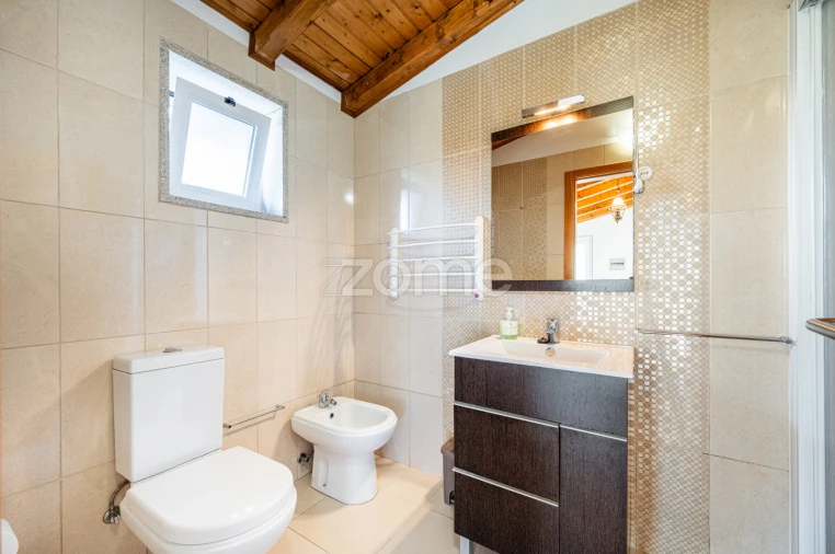 Quinta T3 para Venda em Oliveira do Douro Foto 22