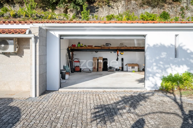 Quinta T3 para Venda em Oliveira do Douro Foto 25