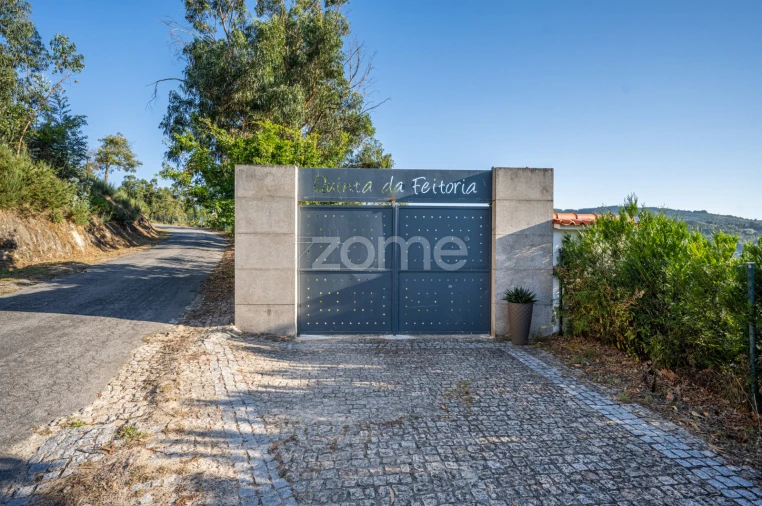 Quinta T3 para Venda em Oliveira do Douro Foto 30