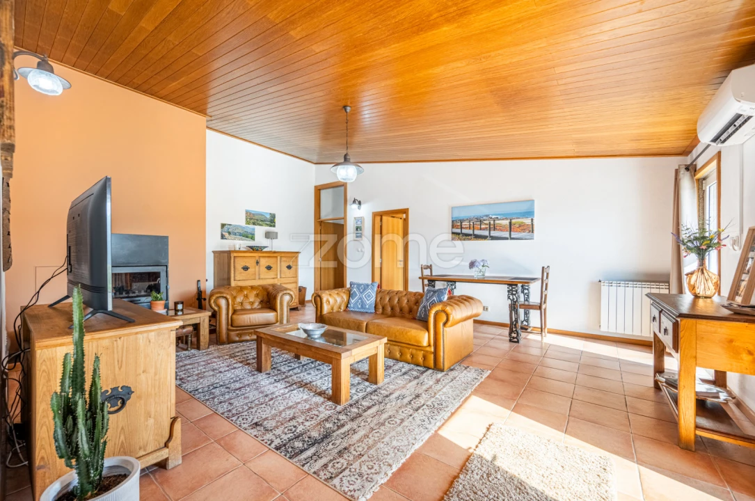 Quinta T3 para Venda em Oliveira do Douro Foto 2