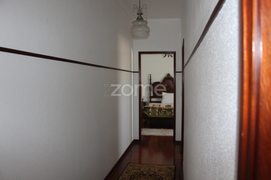 Moradia T4 para Venda em Lavos Foto 16