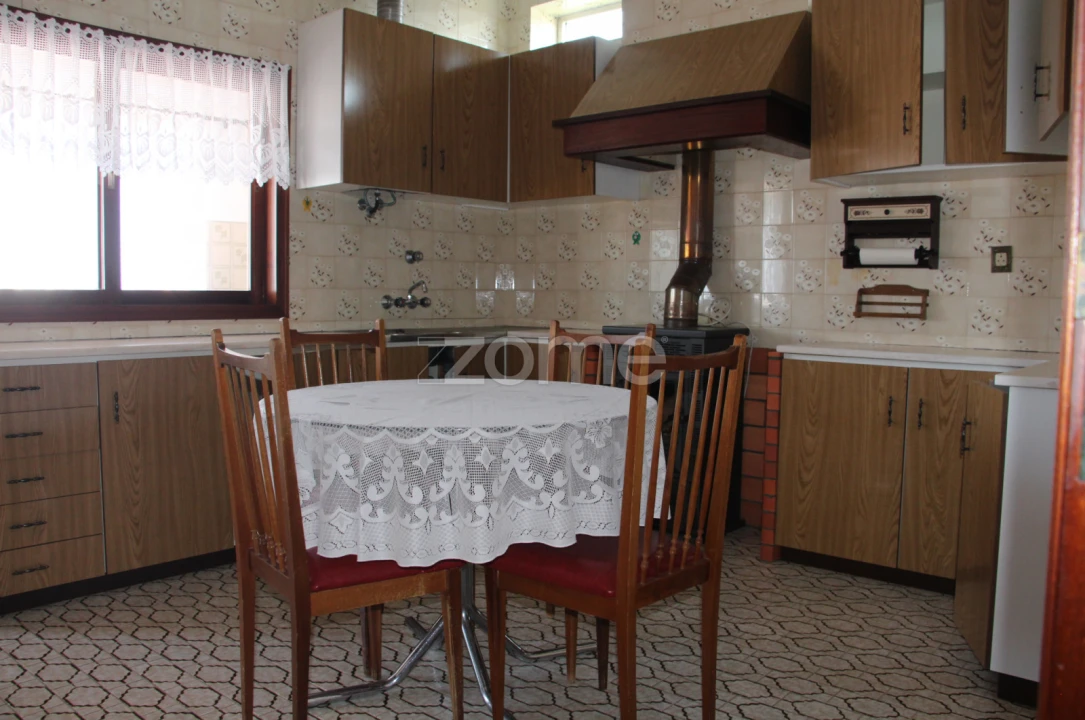 Moradia T4 para Venda em Lavos Foto 23