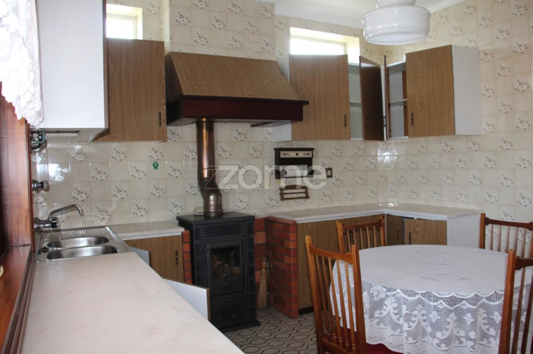 Moradia T4 para Venda em Lavos Foto 14