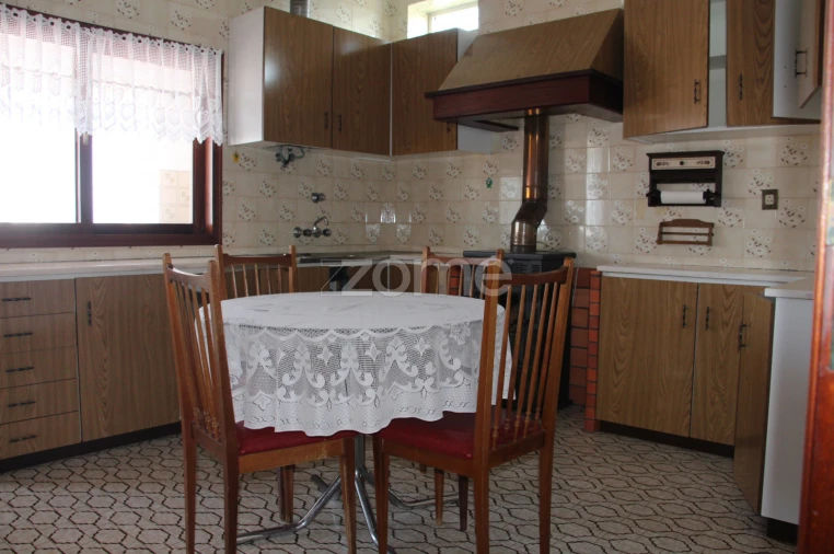 Moradia T4 para Venda em Lavos Foto 23