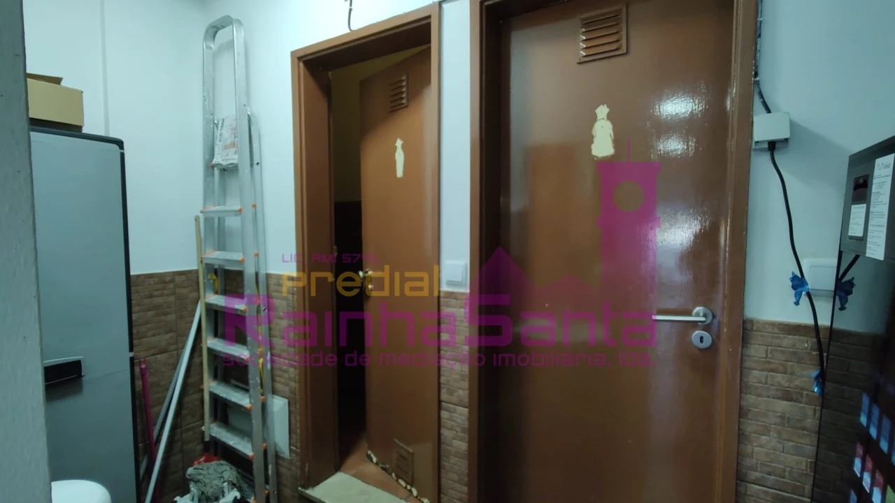 Negócio para Venda em Santo Antonio dos Olivais Foto 7