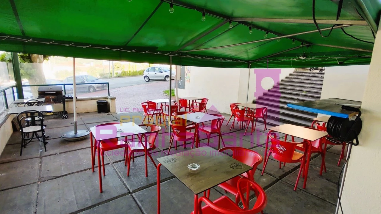 Negócio para Venda em Santo Antonio dos Olivais Foto 12