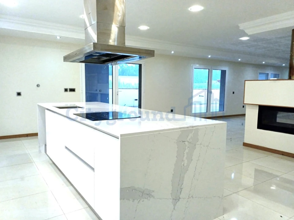 Moradia T7 para Venda em Bidoeira de Cima Foto 2