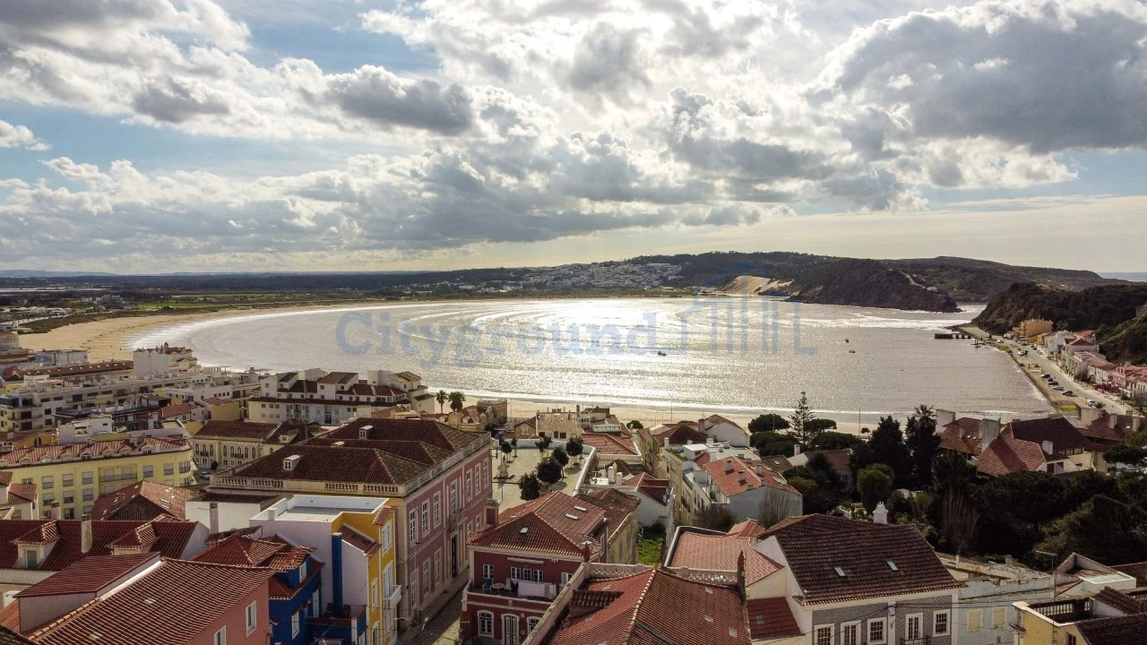 Prédio para Venda em São Martinho do Porto Foto 3