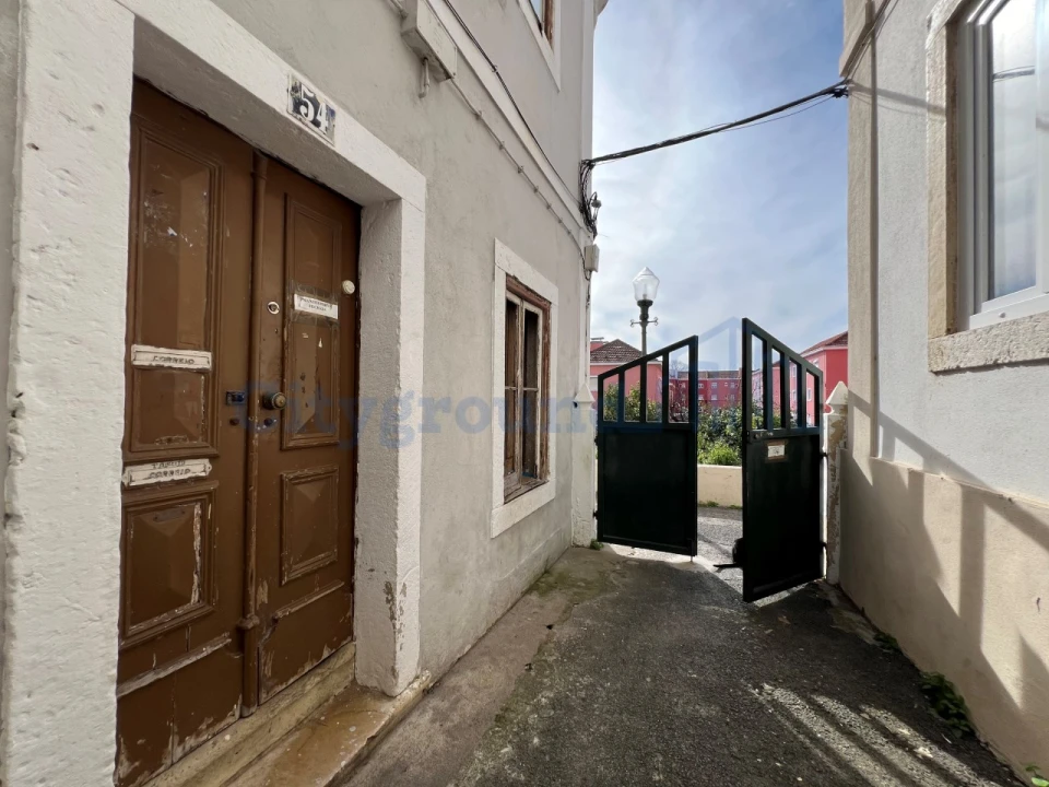 Prédio para Venda em Beato Foto 9