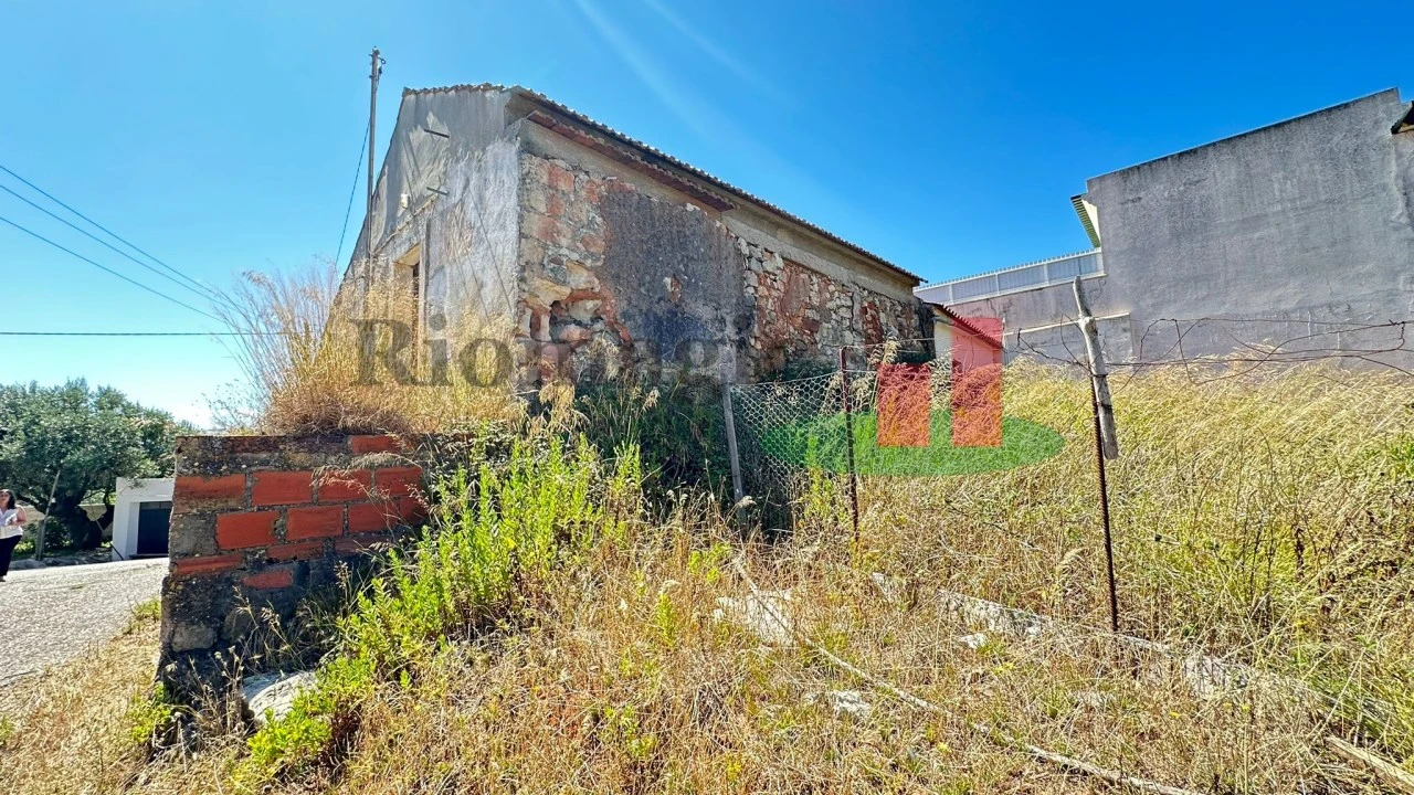 Moradia T2 para Venda em Alcanede Foto 7