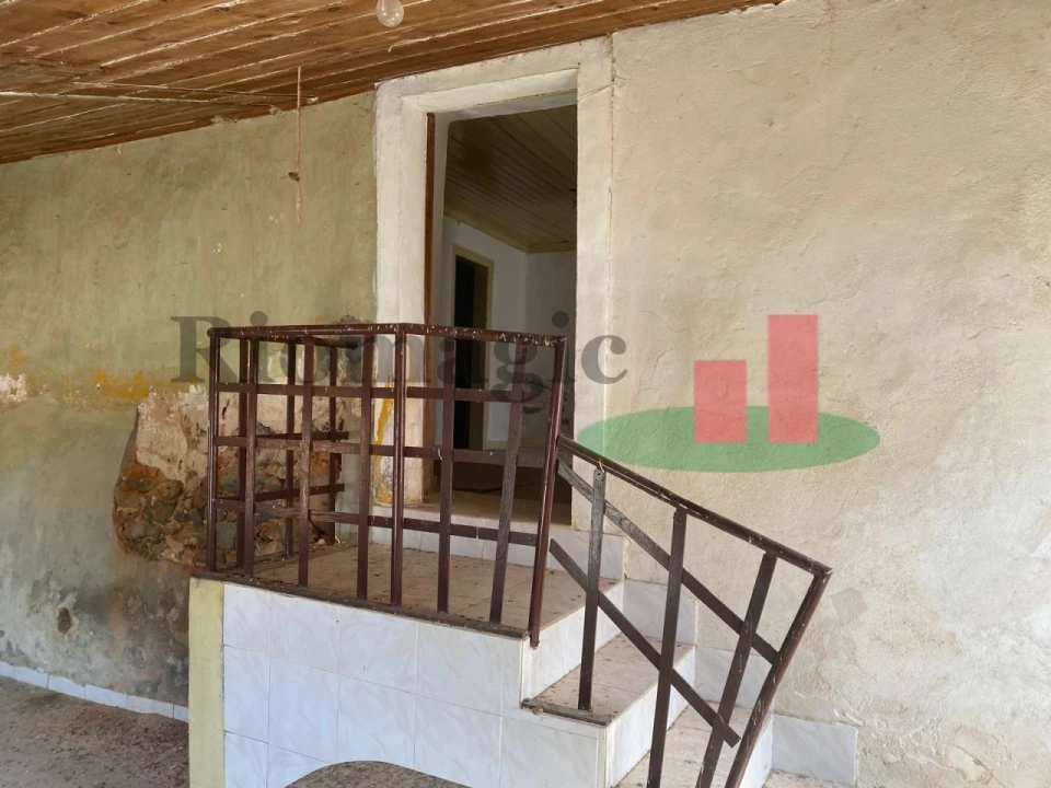 Moradia T2 para Venda em Alcanede Foto 16