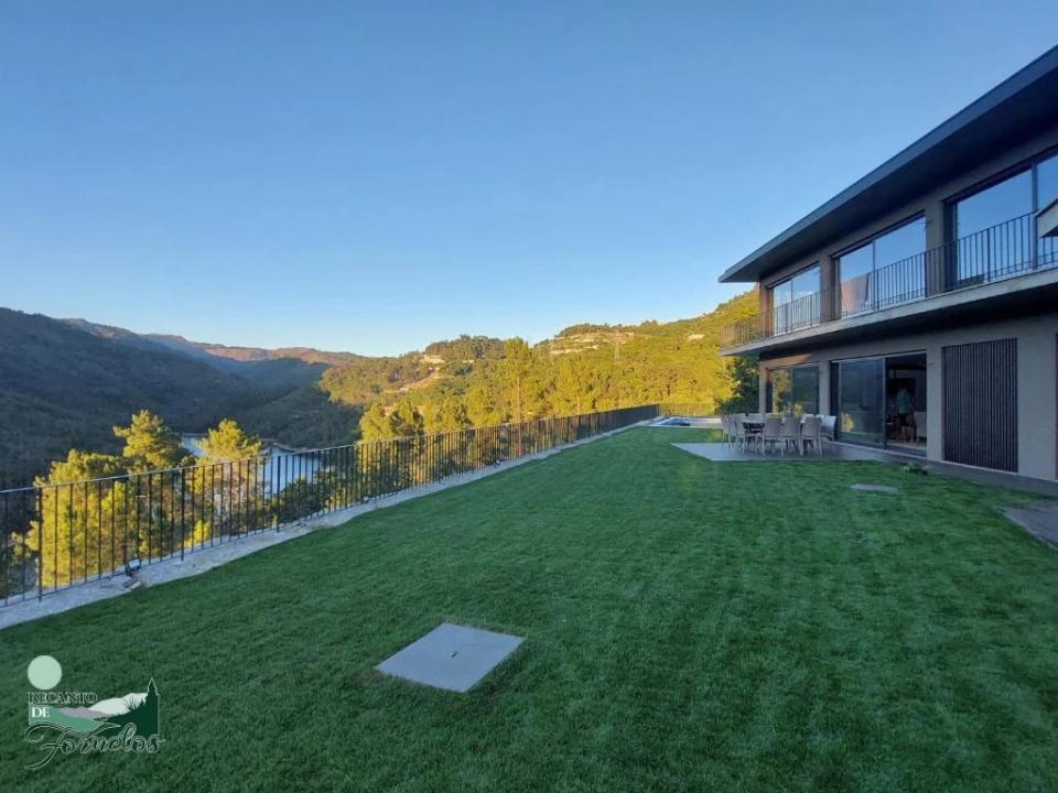 Moradia T3 para Arrendamento férias em Louredo Foto 11