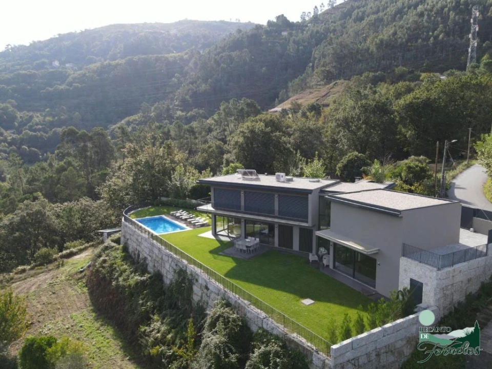 Moradia T3 para Arrendamento férias em Louredo Foto 40