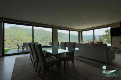 Moradia T3 para Arrendamento férias em Louredo