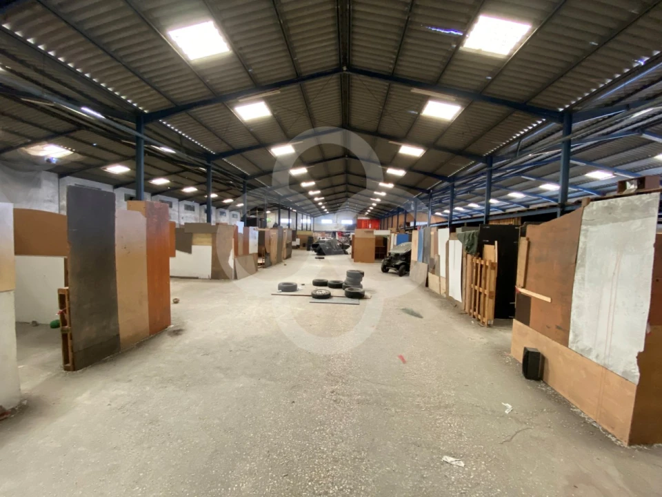 Armazém para Venda em Queluz e Belas Foto 2