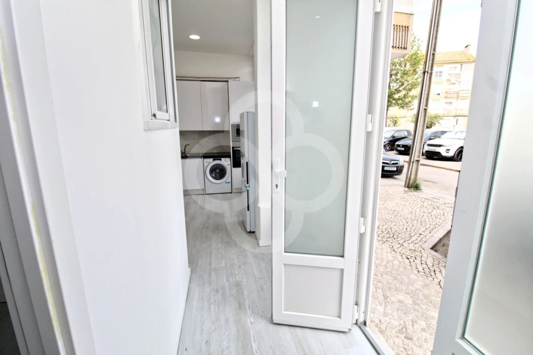 Loja para Venda em Laranjeiro e Feijó Foto 4