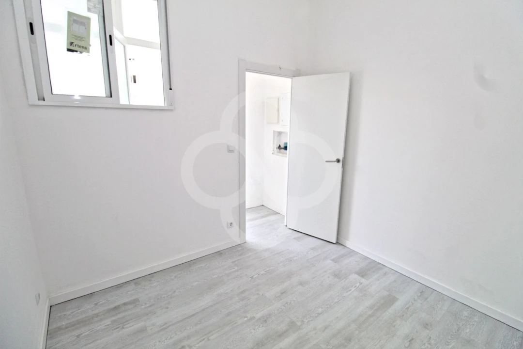 Loja para Venda em Laranjeiro e Feijó Foto 8