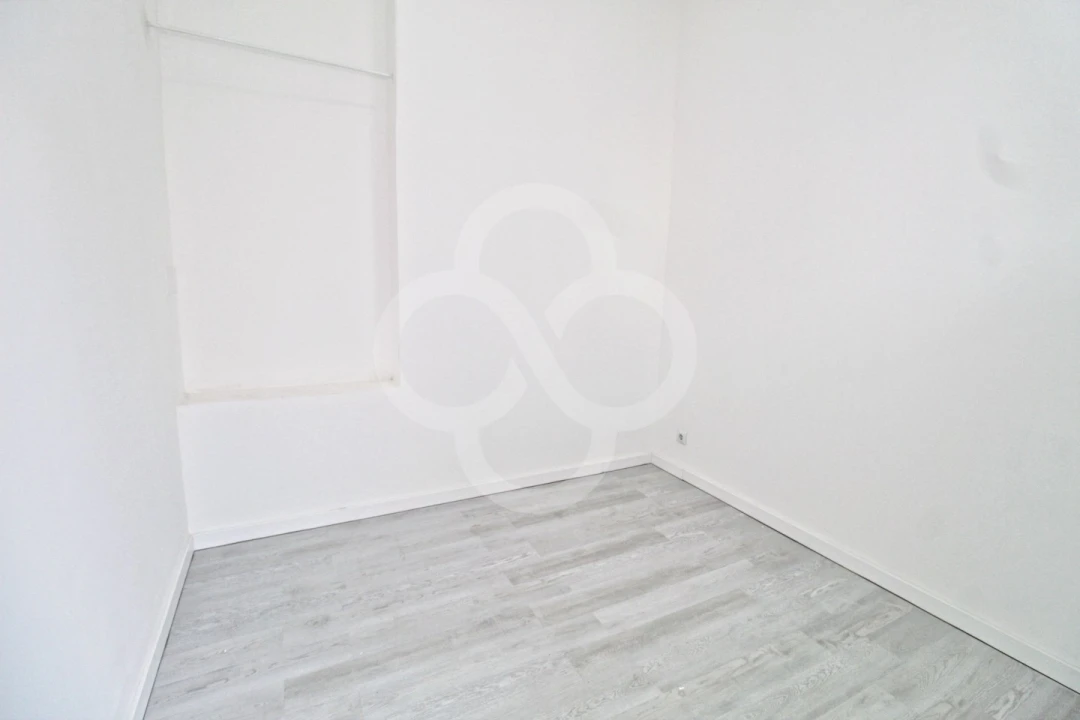 Loja para Venda em Laranjeiro e Feijó Foto 9