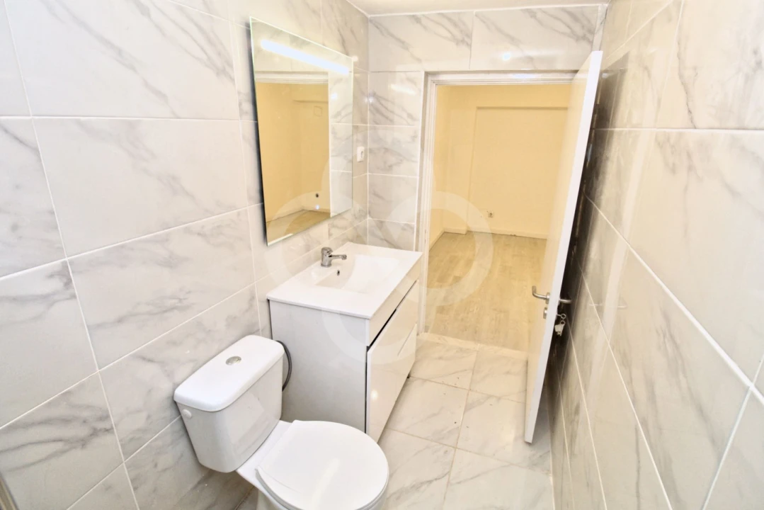 Loja para Venda em Laranjeiro e Feijó Foto 17