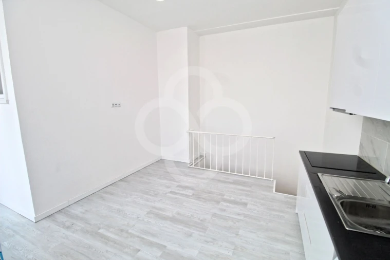 Loja para Venda em Laranjeiro e Feijó Foto 7