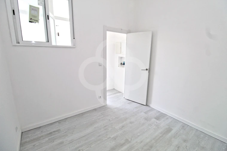 Loja para Venda em Laranjeiro e Feijó Foto 8