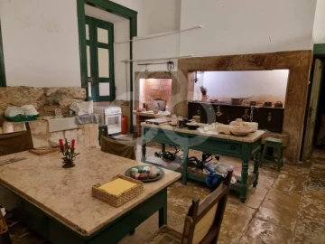 Moradia T28 para Venda em Oeiras e São Julião da Barra, Paço de Arcos e Caxias