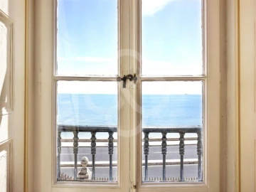 Moradia T28 para Venda em Oeiras e São Julião da Barra, Paço de Arcos e Caxias