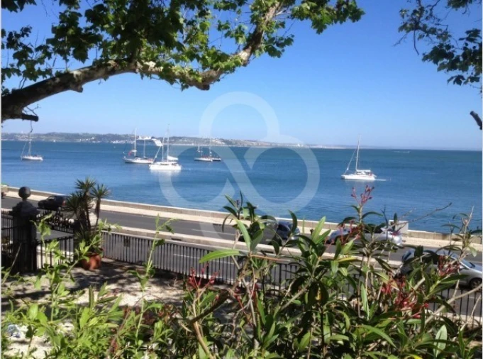 Moradia T28 para Venda em Oeiras e São Julião da Barra, Paço de Arcos e Caxias Foto 4