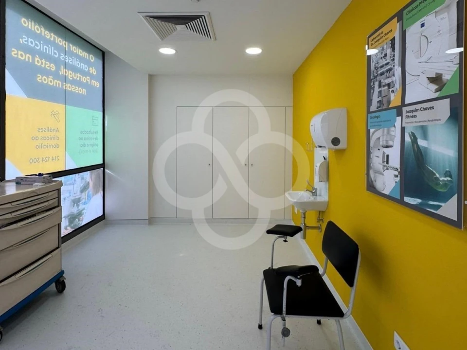 Loja para Venda em Campolide Foto 23