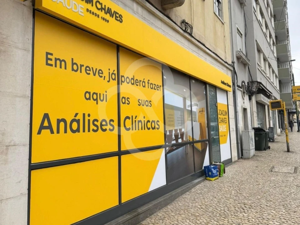 Loja para Venda em Campolide Foto 31