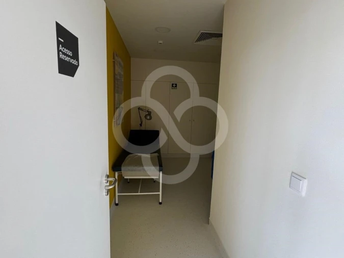 Loja para Venda em Campolide Foto 6