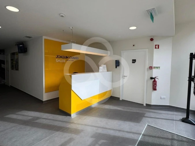 Loja para Venda em Campolide Foto 7