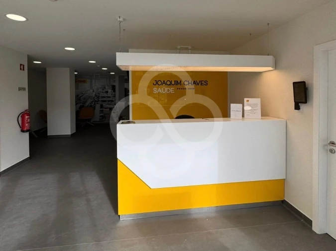 Loja para Venda em Campolide Foto 10