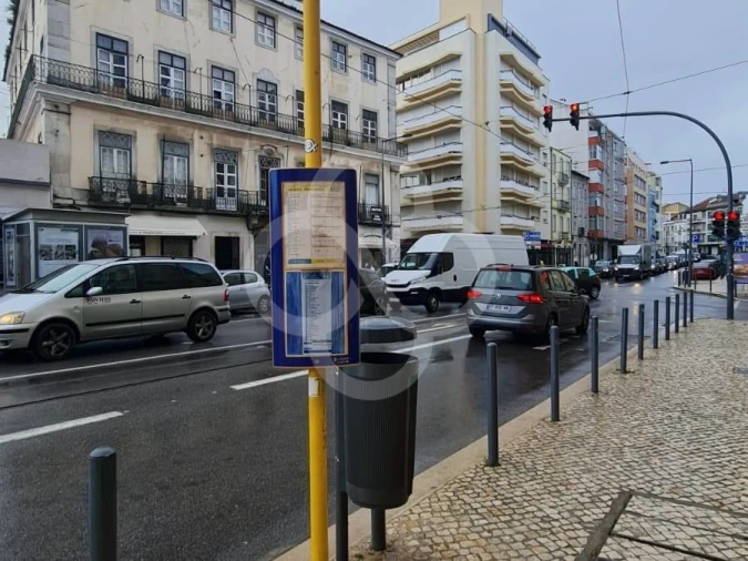 Loja para Venda em Campolide Foto 14