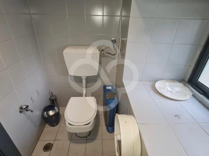 Loja para Venda em Campolide Foto 16