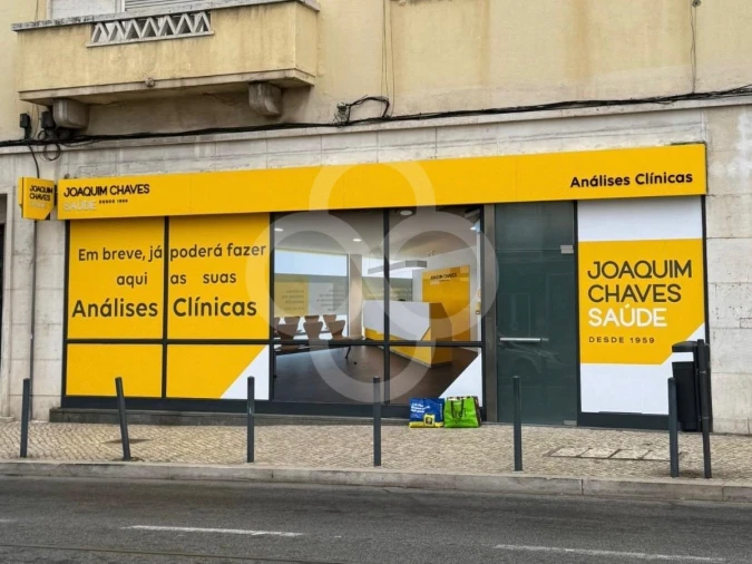 Loja para Venda em Campolide Foto 32