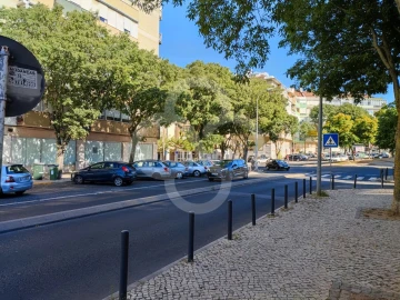 Loja para Venda em Benfica