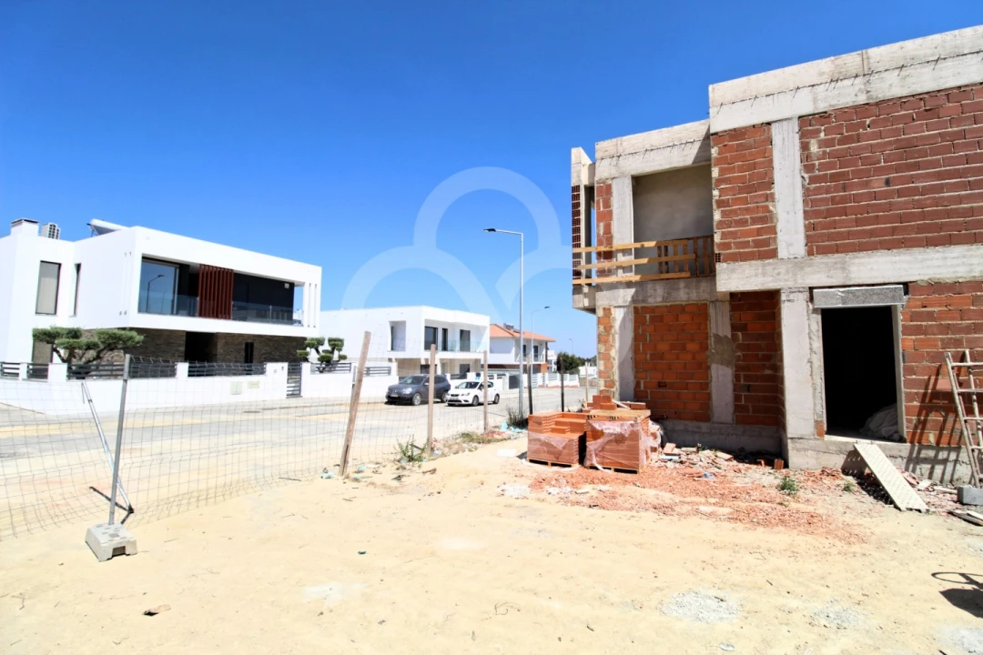 Moradia T3 para Venda em Corroios Foto 18