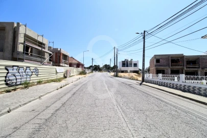 Moradia T3 para Venda em Corroios