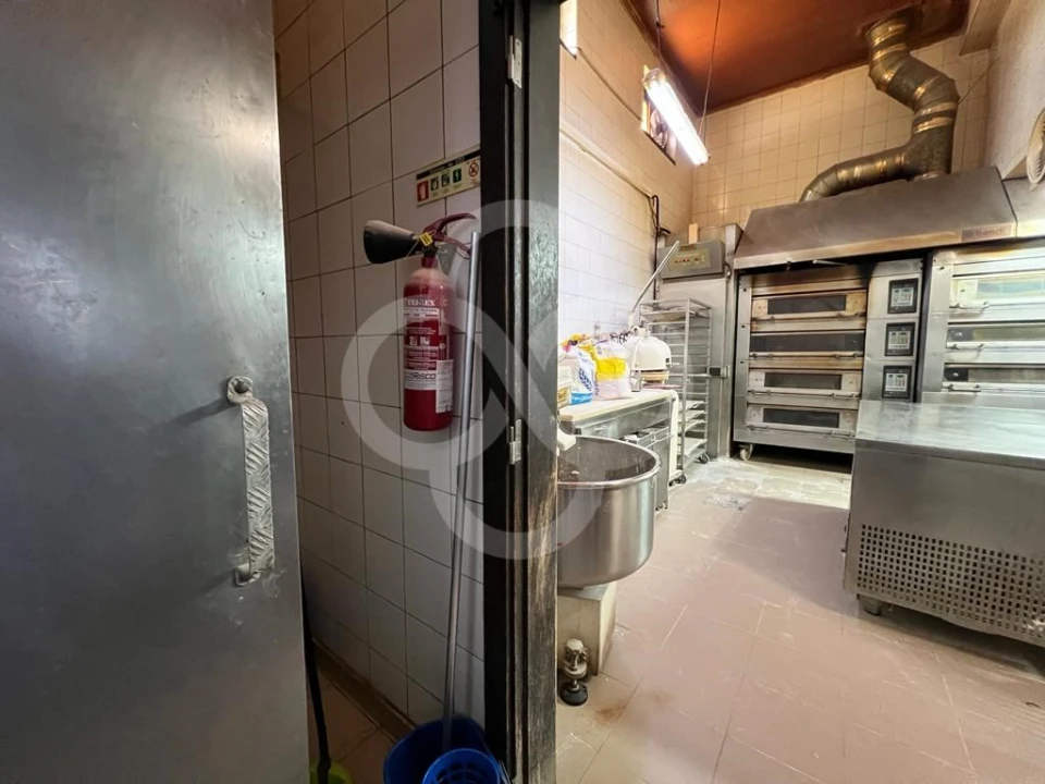 Loja para Venda em Rio de Mouro Foto 16