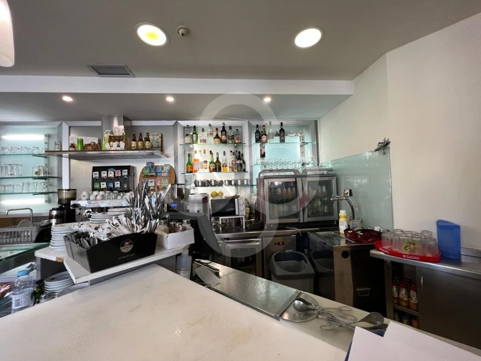 Loja para Venda em Rio de Mouro Foto 28