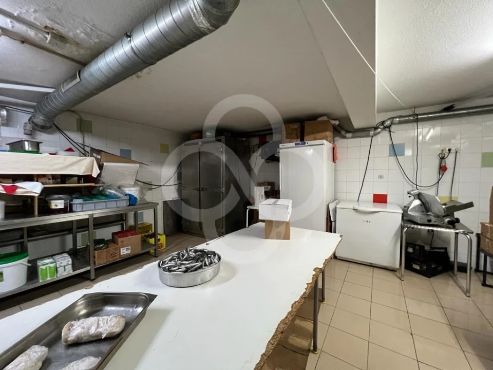 Loja para Venda em Rio de Mouro Foto 32