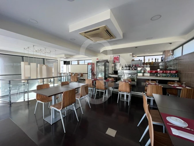 Loja para Venda em Rio de Mouro Foto 4