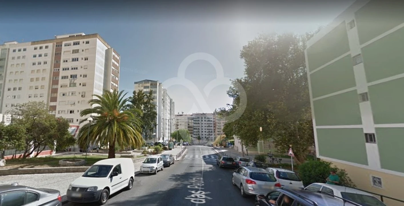 Negócio para Arrendamento em Benfica Foto 2