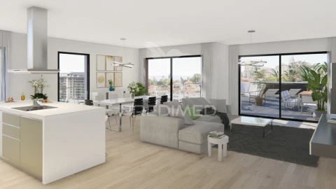 Apartamento T5 para Venda em Funchal (Santa Luzia)