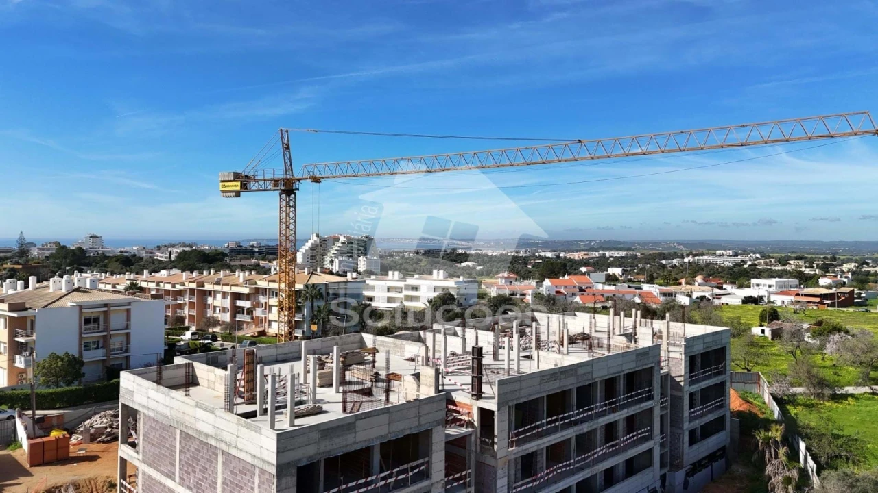 Apartamento T3 para Venda em Alvor Foto 3