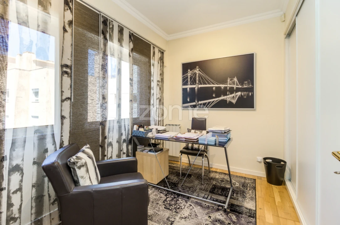 Apartamento T6 para Venda em São Domingos de Benfica Foto 6