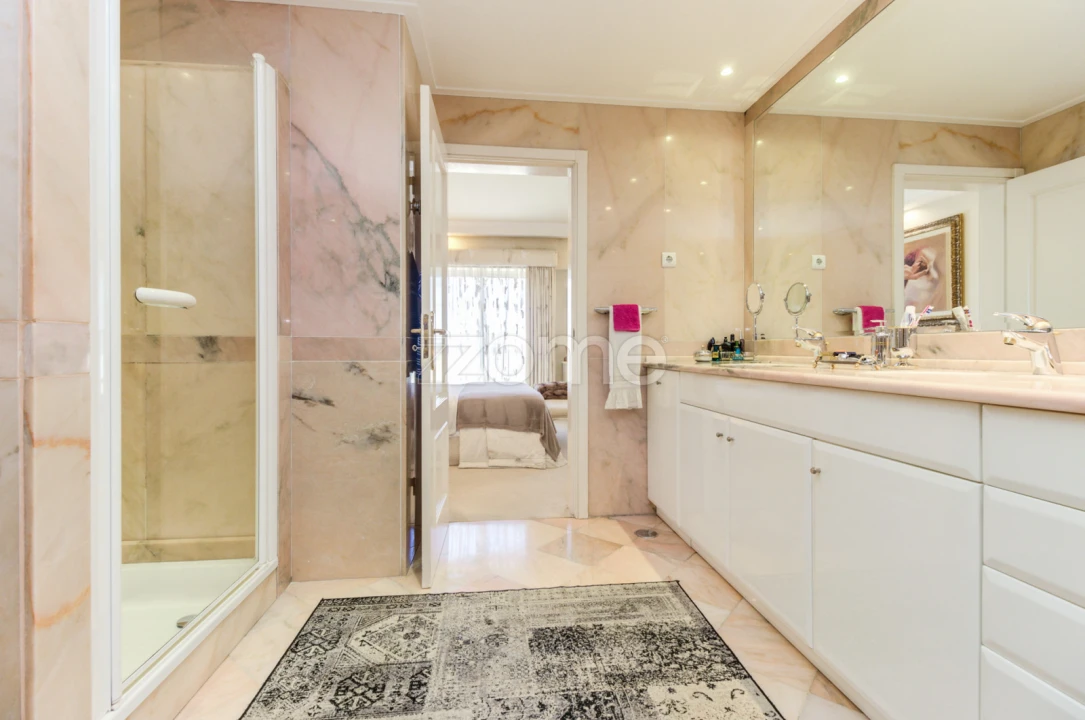 Apartamento T6 para Venda em São Domingos de Benfica Foto 27