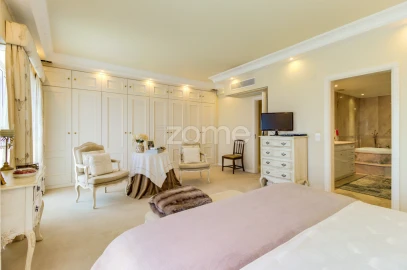Apartamento T6 para Venda em São Domingos de Benfica